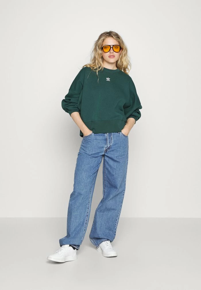 Adidas Originals ADICOLOR ESSENTIALS FLEECE - Sweatshirt - Mineral Green 2 Adidas Originals ADICOLOR ESSENTIALS FLEECE - Sweatshirt - Mineral Green - Image 2