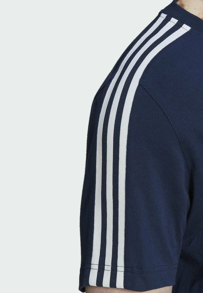 Adidas Originals TECH TEE - Print T-shirt - Blue 4 Adidas Originals TECH TEE - Print T-shirt - Blue - Image 4