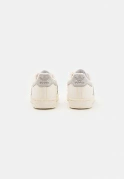 Adidas Originals SUPERSTAR UNISEX - Trainers - White 8 Adidas Originals SUPERSTAR UNISEX - Trainers - White -Adidas Originals Shop 01189a4d972b4c39a1e05ee65f66cfa2