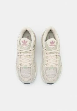 Adidas Originals ASTIR - Trainers - White/clear Brown/halo Green -Adidas Originals Shop 0411e343ce0046638d4f9a6f8fc42a86