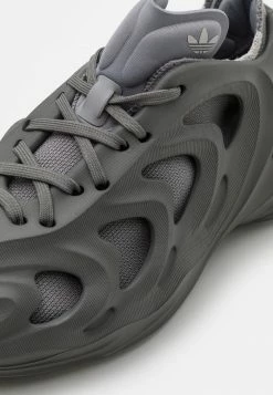 Adidas Originals ADIFOM Q UNISEX - Trainers - Grey Four/grey Three/grey Two -Adidas Originals Shop 045ab7b255d54cc69103f482df0c6a1e