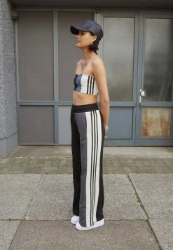 Adidas Originals WIDE LEG - Tracksuit Bottoms - Black