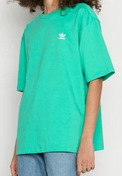 Adidas Originals GRAPHIC TEE - Print T-shirt - Green -Adidas Originals Shop 0740f3f7243b4b59972ee4b2ca48d0fe