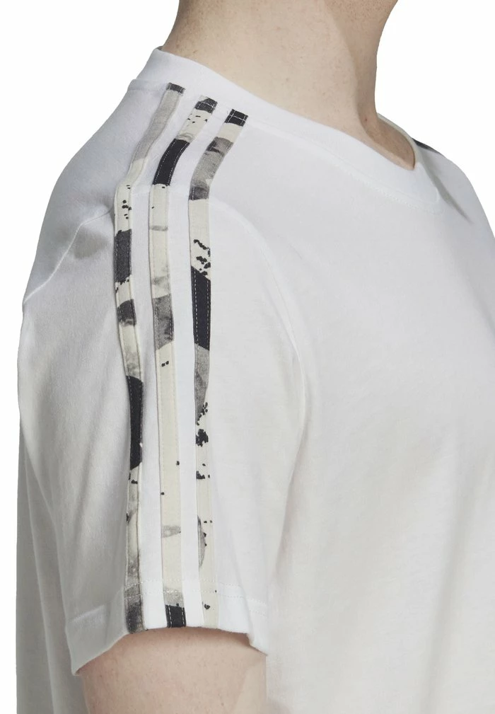 Adidas Originals CAMO - Print T-shirt - White 4 Adidas Originals CAMO - Print T-shirt - White - Image 4