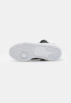 Adidas Originals FORUM UNISEX - Trainers - Core Black/footwear White/vivid Red -Adidas Originals Shop 08d14b8cdefb4466a9c551c35a991bc7