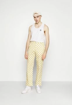 Adidas Originals ESSENTIALS TANK UNISEX - Top - White -Adidas Originals Shop 0911b47c94b94036a0a97444cf260264