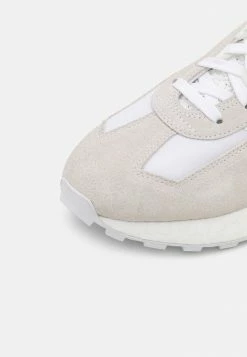 Adidas Originals RETROPY E5 UNISEX - Trainers - Footwear White/crystal White/core White 11 Adidas Originals RETROPY E5 UNISEX - Trainers - Footwear White/crystal White/core White -Adidas Originals Shop 09549d221a2b420c943d8d4ad11921b7