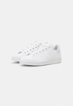 Adidas Originals STAN SMITH UNISEX - Trainers - White/white/silver Metallic -Adidas Originals Shop 097e40ab493a4afd810306c76bcafaea