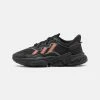 Adidas Originals OZWEEGO UNISEX - Trainers - Black