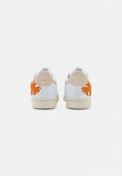 Adidas Originals SUPERSTAR - Trainers - White -Adidas Originals Shop 0b22168d98bb4fa084ec66c3a283d180