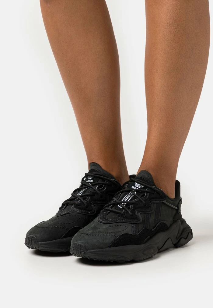Adidas Originals OZWEEGO - Trainers - Core Black/silver Metallic 1 Adidas Originals OZWEEGO - Trainers - Core Black/silver Metallic