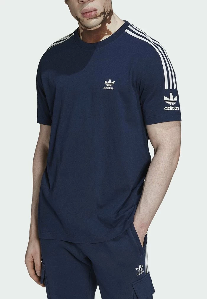 Adidas Originals TECH TEE - Print T-shirt - Blue 5 Adidas Originals TECH TEE - Print T-shirt - Blue - Image 5