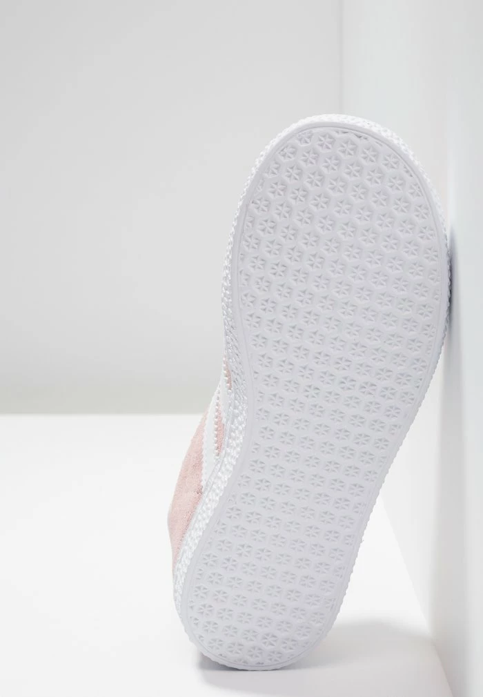 Adidas Originals GAZELLE C - Trainers - Icepink/footwear Whitet/gold Metallic 6 Adidas Originals GAZELLE C - Trainers - Icepink/footwear Whitet/gold Metallic - Image 6