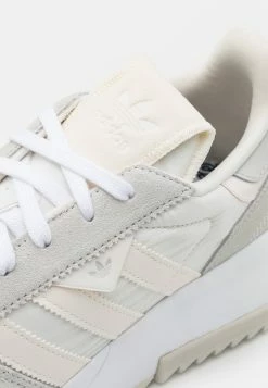 Adidas Originals RETROPY F2 UNISEX - Trainers - White -Adidas Originals Shop 0e1e5f9648524fd0bbd4c37fb3e9bd33