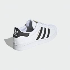 Adidas Originals SUPERSTAR VEGAN - Trainers - Footwear White/core Black/green -Adidas Originals Shop 0e5d3fbe23a34030a6aca20c6bd2f04d