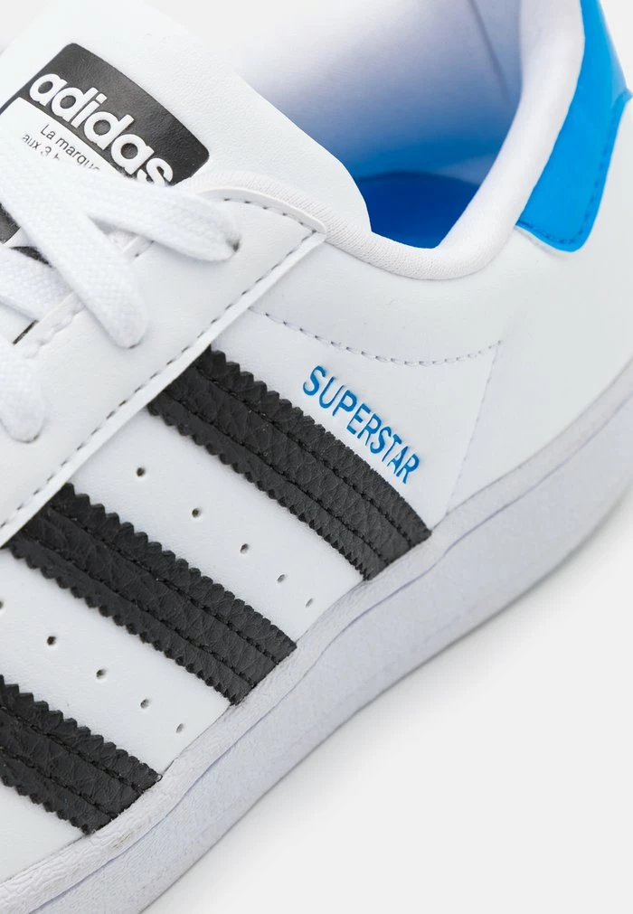 Adidas Originals SUPERSTAR J UNISEX - Trainers - White/black/blue 6 Adidas Originals SUPERSTAR J UNISEX - Trainers - White/black/blue - Image 6
