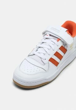 Adidas Originals FORUM LOW UNISEX - Trainers - White -Adidas Originals Shop 0fe136f238d34f31a0ba1c1edce11626