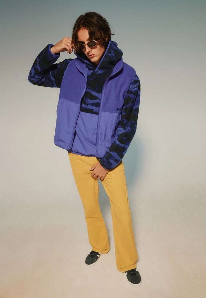 Adidas Originals PFLEEC ALL OVERSIZE PRINTED ORIGINALS ADVENTURE HOODIE LOOSE - Hoodie - Sonic Ink 2 Adidas Originals PFLEEC ALL OVERSIZE PRINTED ORIGINALS ADVENTURE HOODIE LOOSE - Hoodie - Sonic Ink - Image 2