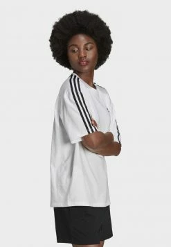 Adidas Originals OVERSIZED ADICOLOR RELAXED - Print T-shirt - White 10 Adidas Originals OVERSIZED ADICOLOR RELAXED - Print T-shirt - White -Adidas Originals Shop 10b2f50c8ef644108be765b6ecc3fcc6