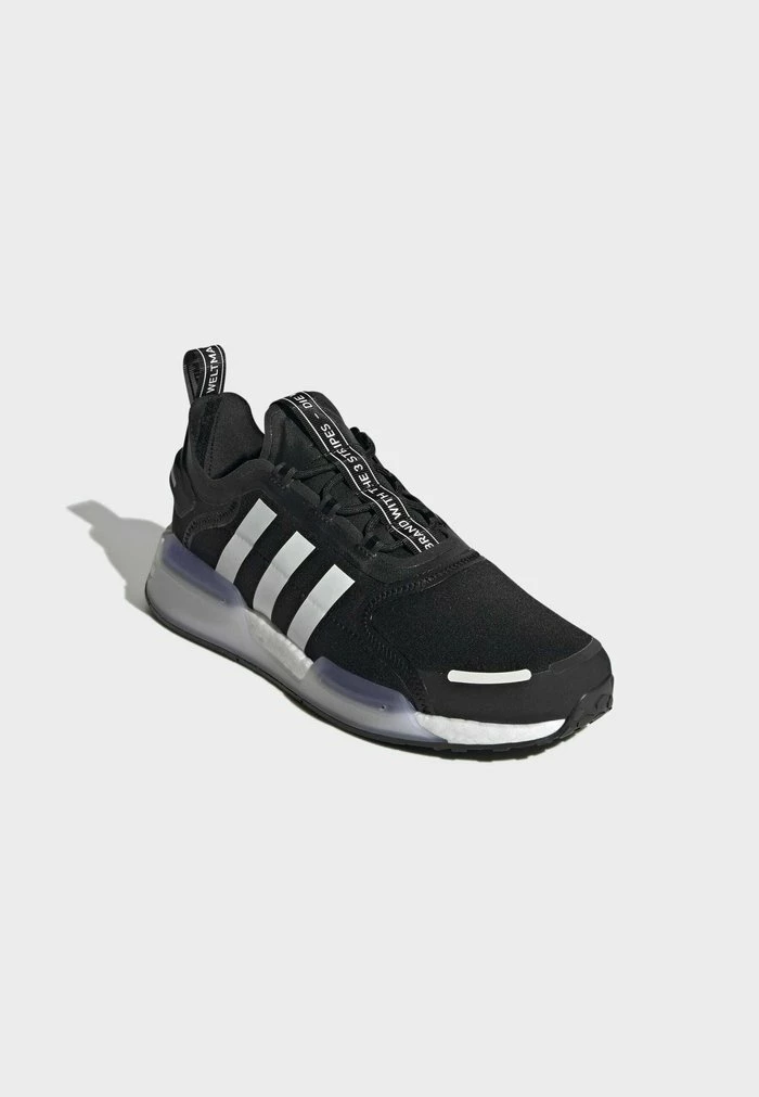 Adidas Originals NMD V3 - Trainers - Black 2 Adidas Originals NMD V3 - Trainers - Black - Image 2