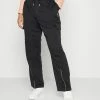 Adidas Originals PANTS - Cargo Trousers - Black