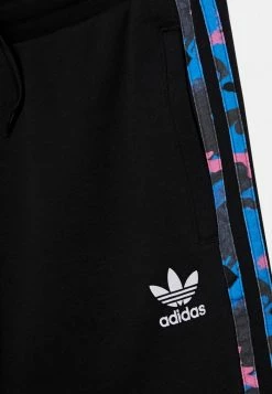 Adidas Originals UNISEX - Tracksuit Bottoms - Black 5 Adidas Originals UNISEX - Tracksuit Bottoms - Black -Adidas Originals Shop 14d1d09da3f94a0ebd9f9d762ab69031