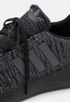 Adidas Originals SWIFT RUN 22 UNISEX - Trainers - Core Black/grey Five/footwear White -Adidas Originals Shop 153128f8525f4d00a5c963663b24f74e