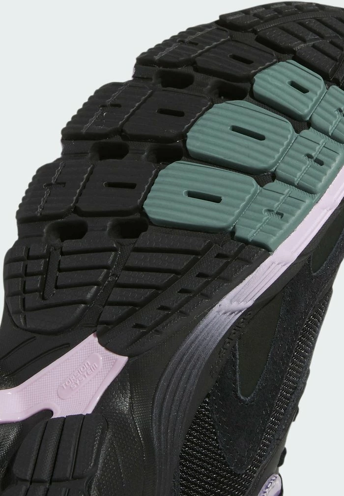 Adidas Originals ASTIR - Trainers - Black 4 Adidas Originals ASTIR - Trainers - Black - Image 4