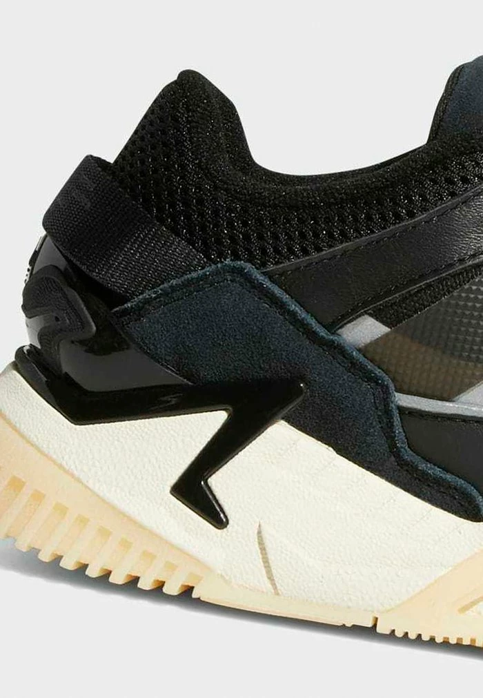 Adidas Originals Trainers - Black 8 Adidas Originals Trainers - Black - Image 8