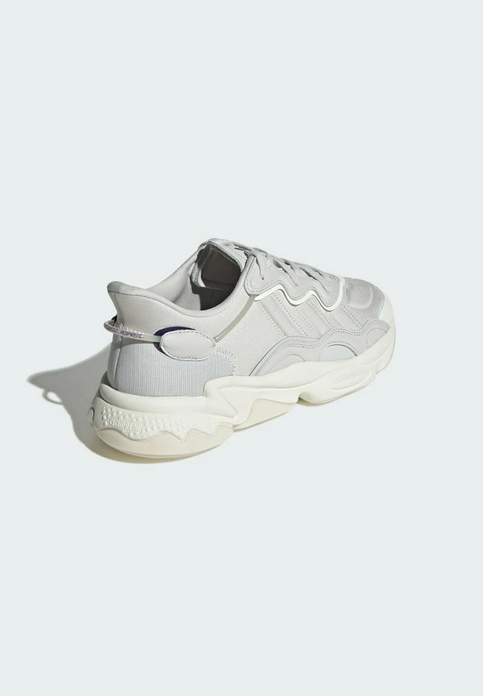 Adidas Originals OZWEEGO UNISEX - Trainers - Grey 12 Adidas Originals OZWEEGO UNISEX - Trainers - Grey - Image 12