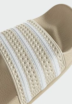 Adidas Originals ADILETTE UNISEX - Pool Slides - White/ftwr White/white -Adidas Originals Shop 1cc7732225054e28bf159529941efe48