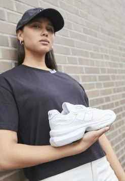 Adidas Originals ZENTIC - Trainers - Footwear White/silver Metallic/core Black 12 Adidas Originals ZENTIC - Trainers - Footwear White/silver Metallic/core Black -Adidas Originals Shop 1cd6ffb3448c44398c4ecc64cd73cc2f