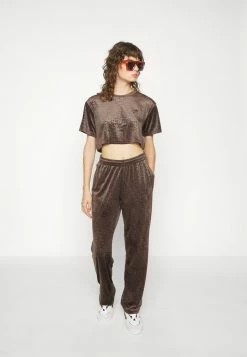 Adidas Originals PANT - Tracksuit Bottoms - Dark Brown -Adidas Originals Shop 1d315828212c4c8290e29d71c2a2624f