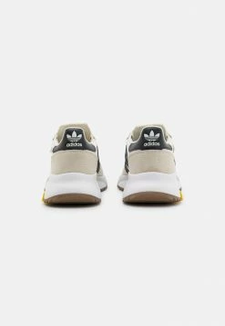 Adidas Originals RETROPY F2 UNISEX - Trainers - White -Adidas Originals Shop 1d923702a0a9444db1656c56c1d8b6dc