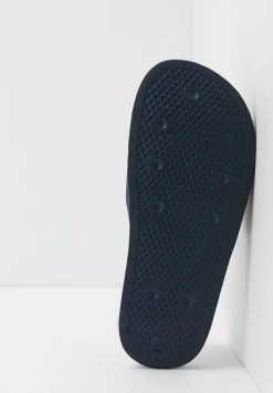 Adidas Originals ADILETTE LITE - Mules - Conavy/ftwwht/conavy -Adidas Originals Shop 1f5075c4dba4452d92bd76d126a5354a