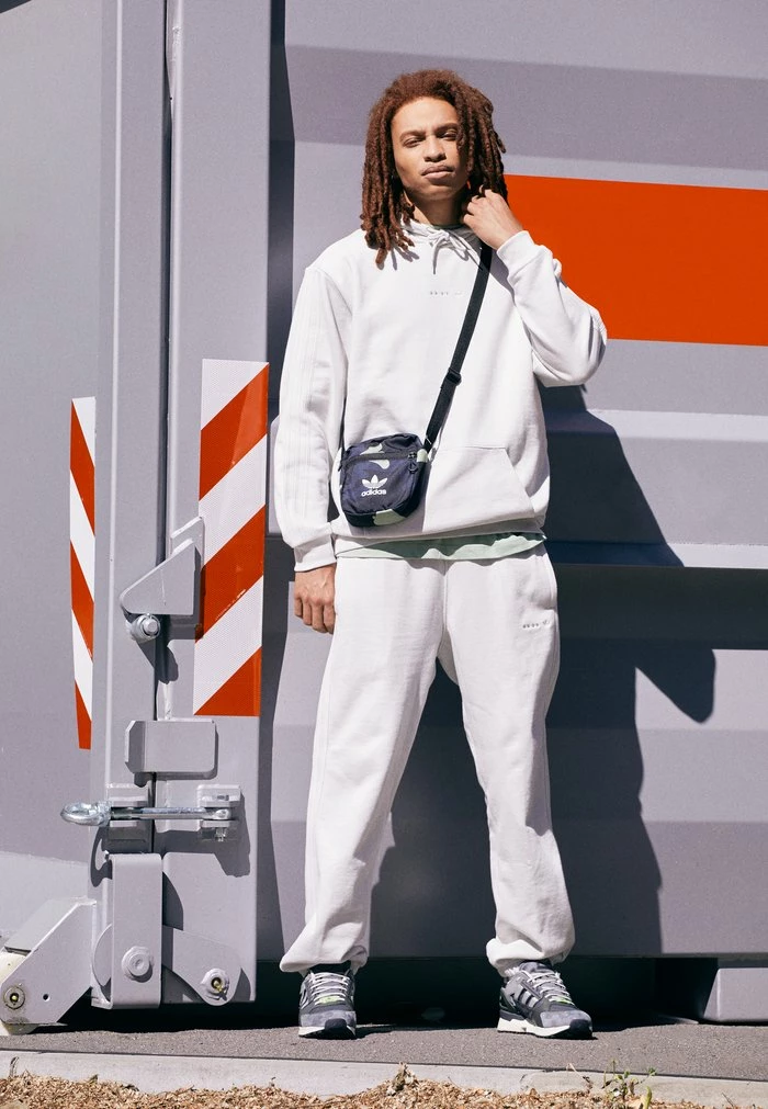 Adidas Originals ESS LOGO - Hoodie - Orbit Grey 1 Adidas Originals ESS LOGO - Hoodie - Orbit Grey