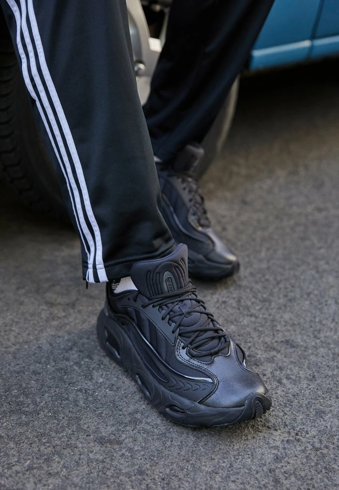 Adidas Originals OZNOVA UNISEX - Trainers - Core Black/grey Five 2 Adidas Originals OZNOVA UNISEX - Trainers - Core Black/grey Five - Image 2