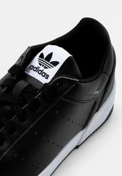 Adidas Originals COURT TOURINO - Trainers - Core Black/white -Adidas Originals Shop 215a4d228677447d888c32e53804ed48