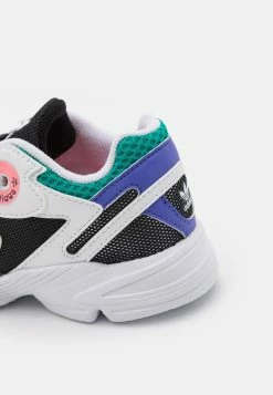 Adidas Originals ASTIR UNISEX - Trainers - Footwear White/core Black/acid Red 11 Adidas Originals ASTIR UNISEX - Trainers - Footwear White/core Black/acid Red -Adidas Originals Shop 22fc851451ce46fa8af763ecd1fd33fe