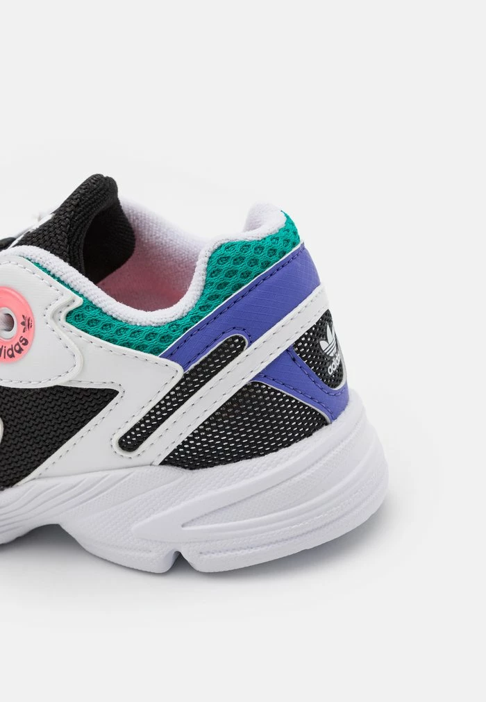 Adidas Originals ASTIR UNISEX - Trainers - Footwear White/core Black/acid Red 6 Adidas Originals ASTIR UNISEX - Trainers - Footwear White/core Black/acid Red - Image 6