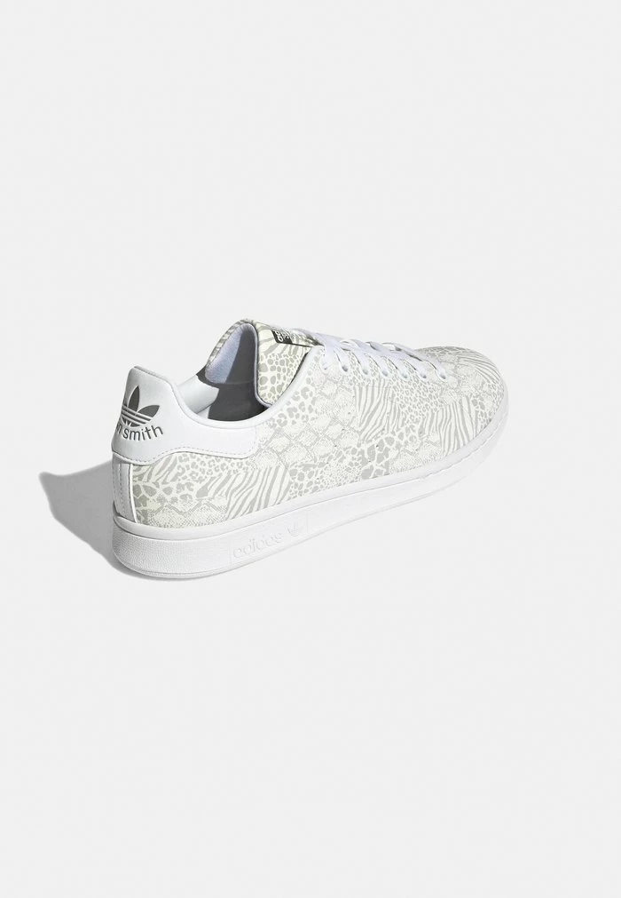 Adidas Originals STAN SMITH SILVER ANIMALS UNISEX - Trainers - White 5 Adidas Originals STAN SMITH SILVER ANIMALS UNISEX - Trainers - White - Image 5