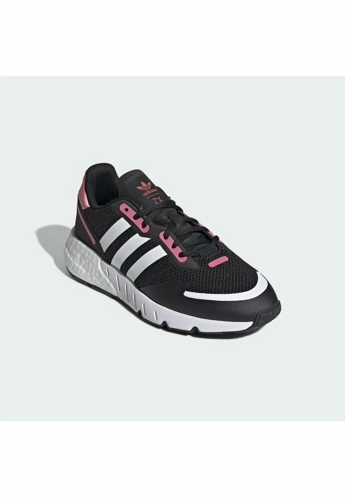 Adidas Originals Trainers - Cblack/ftwwht/hazros 4 Adidas Originals Trainers - Cblack/ftwwht/hazros - Image 4