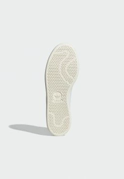 Adidas Originals STAN SMITH UNISEX - Trainers - White 24 Adidas Originals STAN SMITH UNISEX - Trainers - White -Adidas Originals Shop 25c7686181d34cb89749418e3a2aaf44