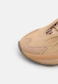 Adidas Originals OZRAH UNISEX - Trainers - St Pale Nude/simple Brown/orange Rush -Adidas Originals Shop 278ffd4c43644f4281333b0a77c441c7