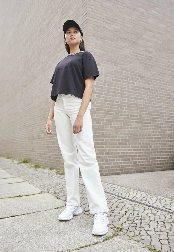 Adidas Originals ZENTIC - Trainers - Footwear White/silver Metallic/core Black 2 Adidas Originals ZENTIC - Trainers - Footwear White/silver Metallic/core Black - Image 2