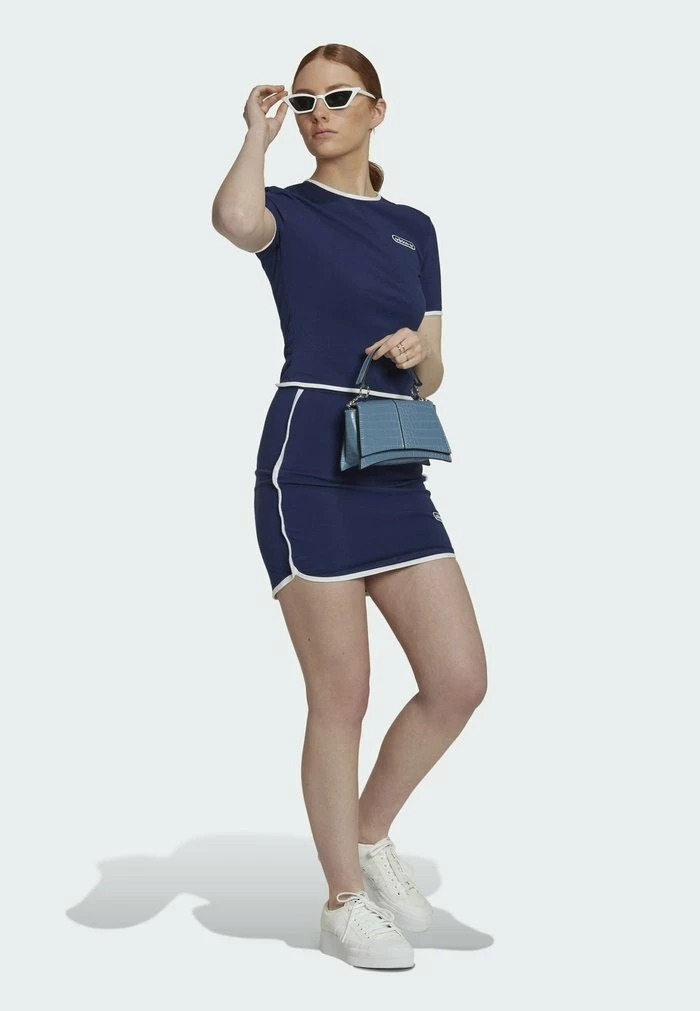 Adidas Originals CROP WITH BINDING DETAILS - Print T-shirt - Blue 2 Adidas Originals CROP WITH BINDING DETAILS - Print T-shirt - Blue - Image 2