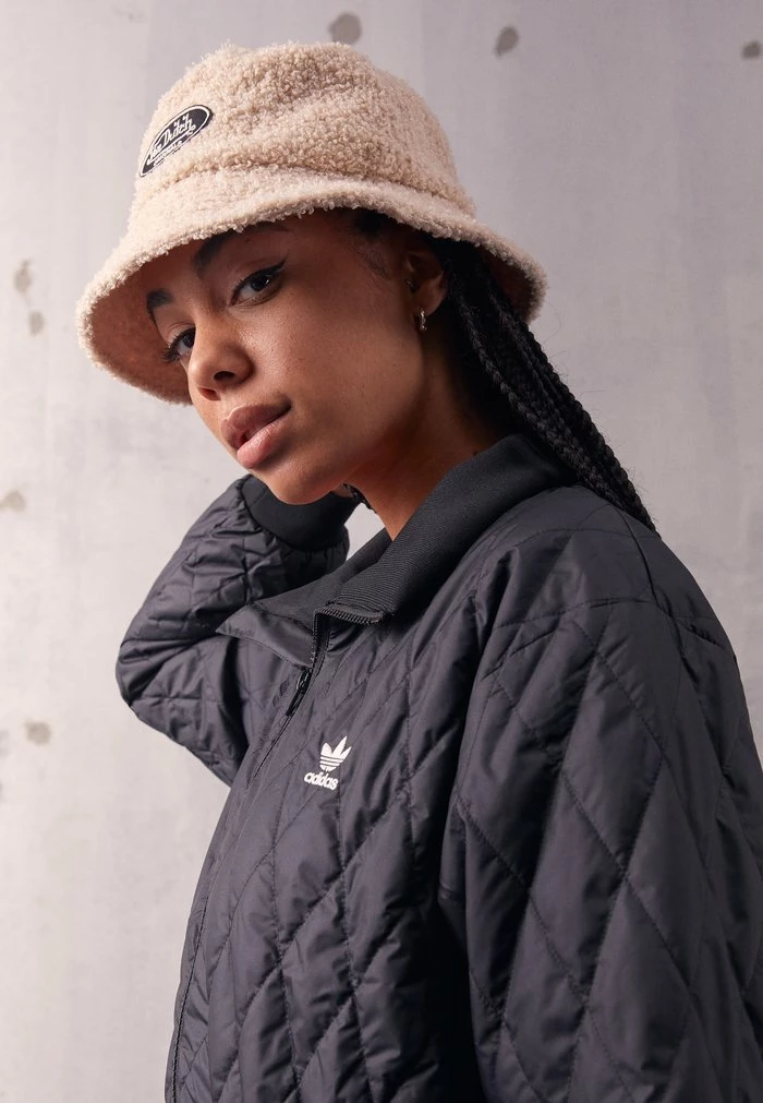 Adidas Originals Light Jacket - Black 3 Adidas Originals Light Jacket - Black - Image 3