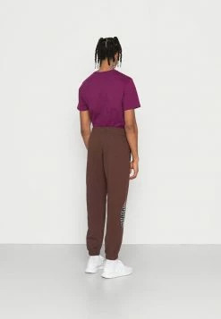 Adidas Originals PANT - Tracksuit Bottoms - Auburn -Adidas Originals Shop 2d451827e0aa4056893371d044142bbf