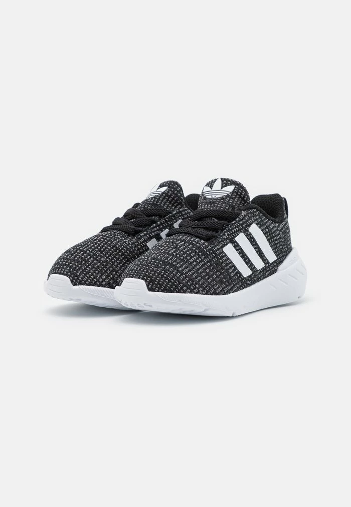 Adidas Originals SWIFT RUN 22 UNISEX - Trainers - Core Black/footwear White/grey Five 2 Adidas Originals SWIFT RUN 22 UNISEX - Trainers - Core Black/footwear White/grey Five - Image 2