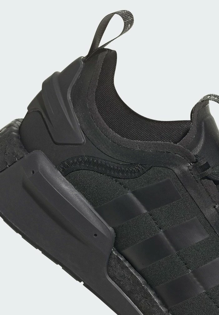 Adidas Originals NMD V3 - Trainers - Black 6 Adidas Originals NMD V3 - Trainers - Black - Image 6
